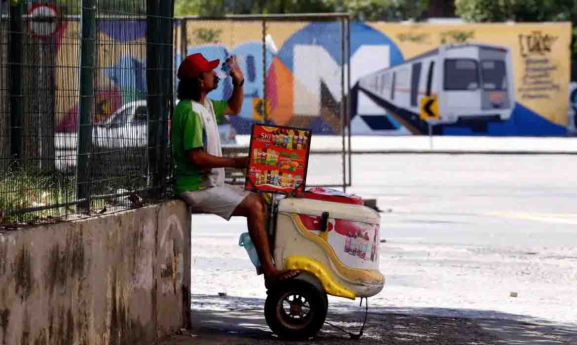 Calor extremo no trabalho afeta saúde a curto e longo prazo