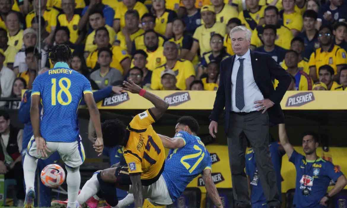 Brasil joga mal e fica no 0 a 0 com o Equador na estreia de Ancelotti