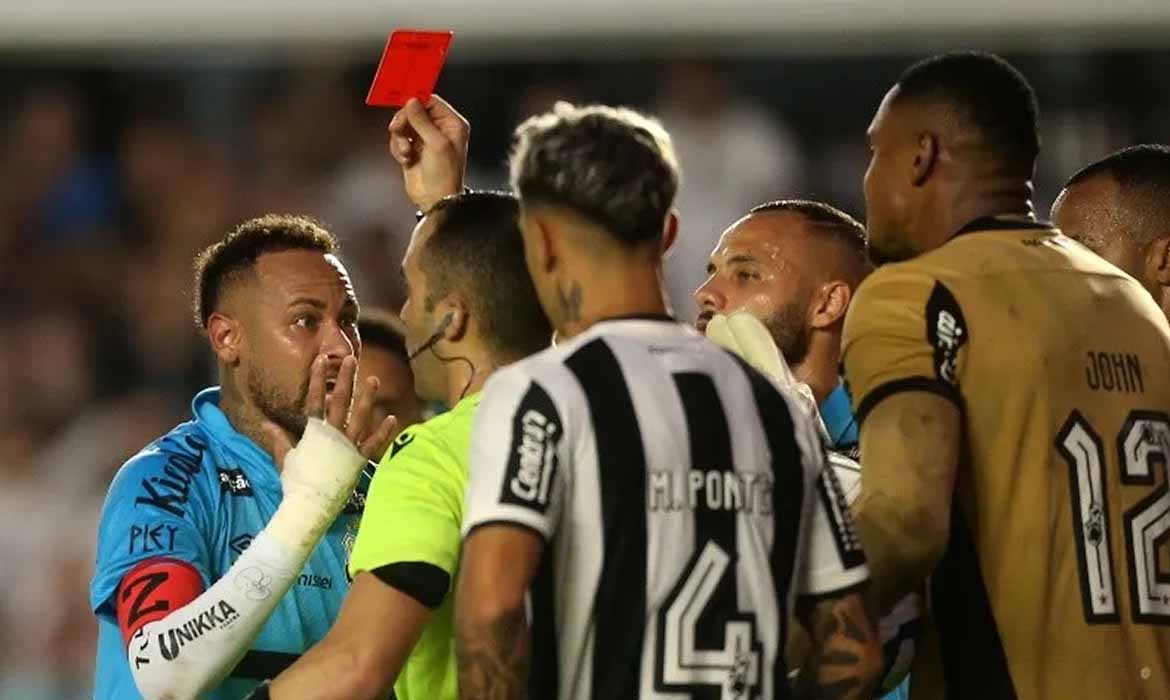 Neymar é expulso e Santos perde do Botafogo na Vila pelo Brasileirão
